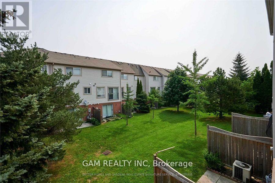 Row / Townhouse for Sale in 101 - 5030 HEATHERLEIGH AVENUE|Mississauga (East Credit), Ontario L5V2G7 4