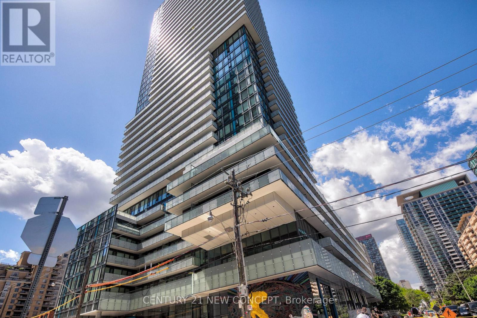 2011 - 161 ROEHAMPTON AVENUE, Toronto (Mount Pleasant West), Ontario M4P0C8