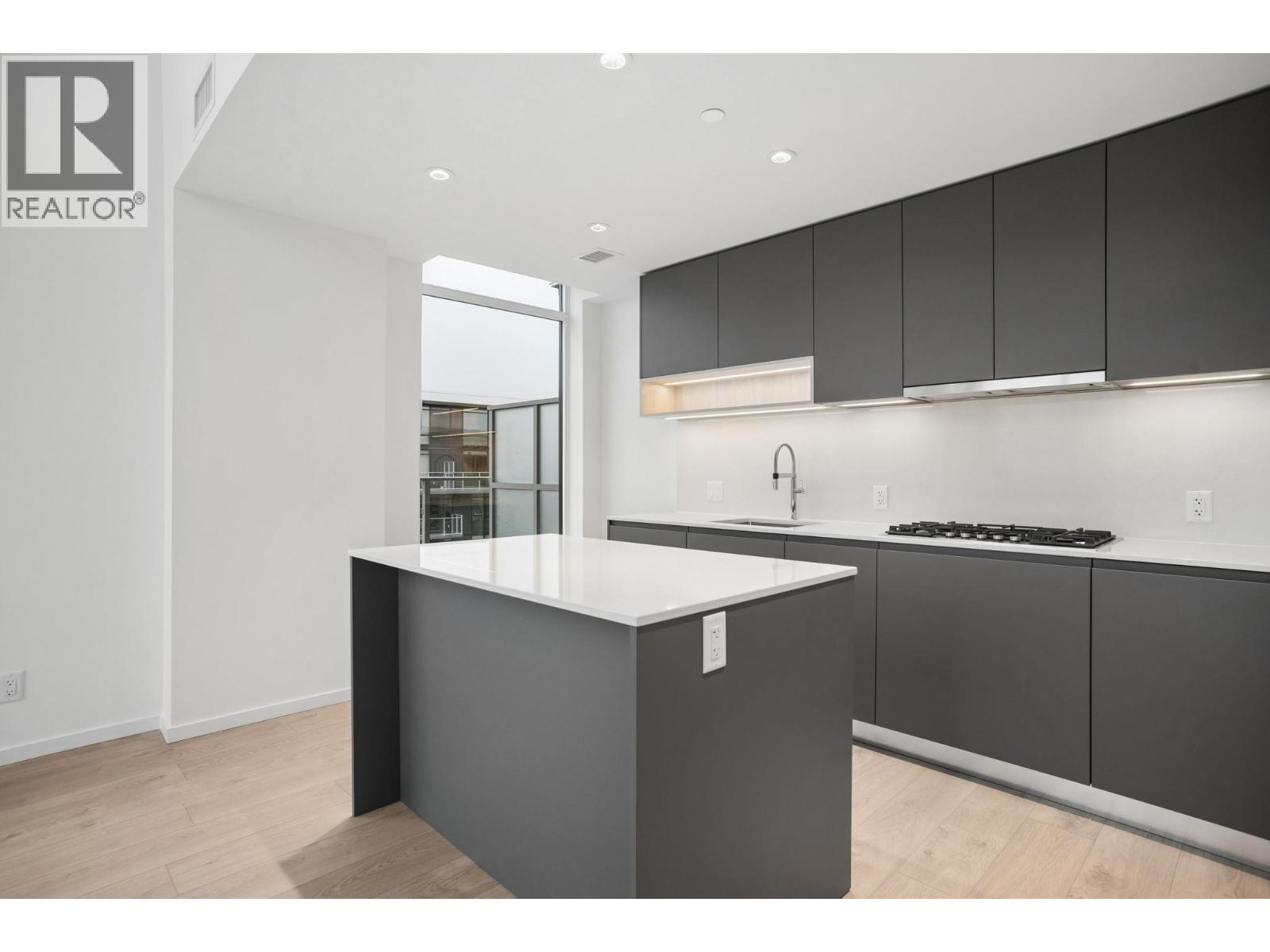 minoruページ3 For sale: 1320 6300 MINORU BOULEVARD, Richmond, British Columbia