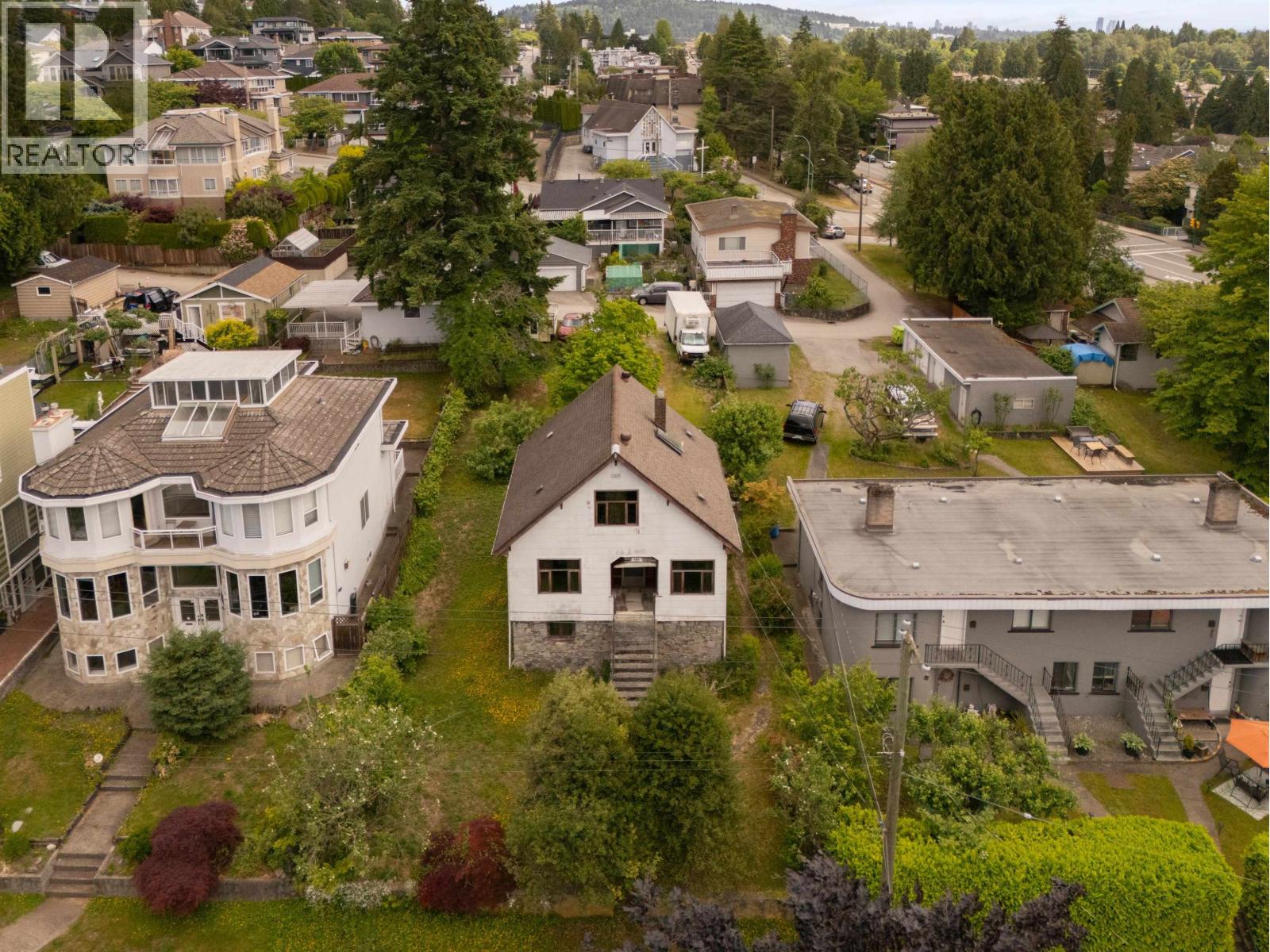 380 DELTA AVENUE|Burnaby, British Columbia V5B3C5