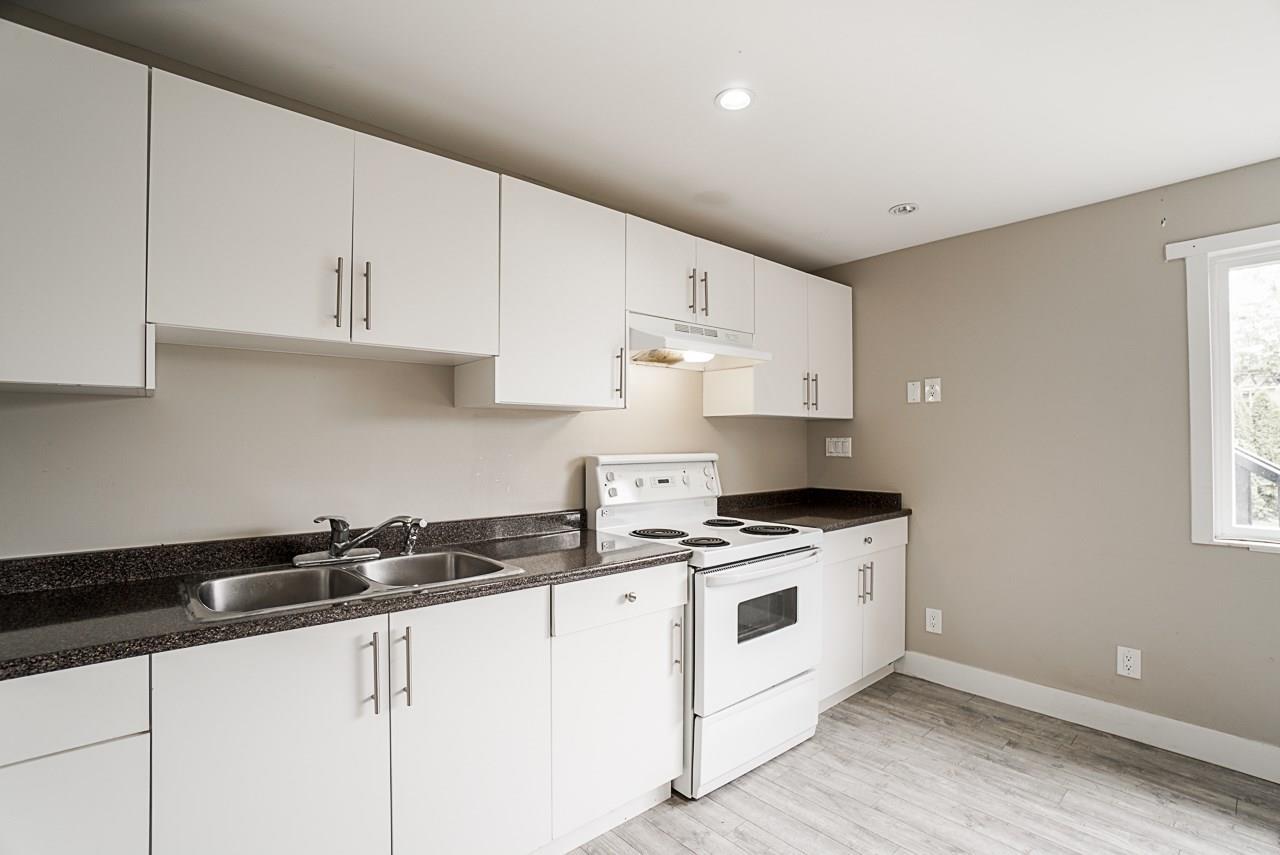 For sale: 17954 58 AVENUE, Surrey, British Columbia V3S1L7