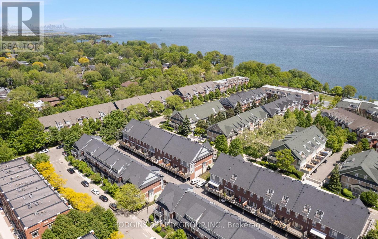 Row / Townhouse for Sale in 42 - 136 ST LAWRENCE DRIVE|Mississauga (Port Credit), Ontario L5G4V1 3