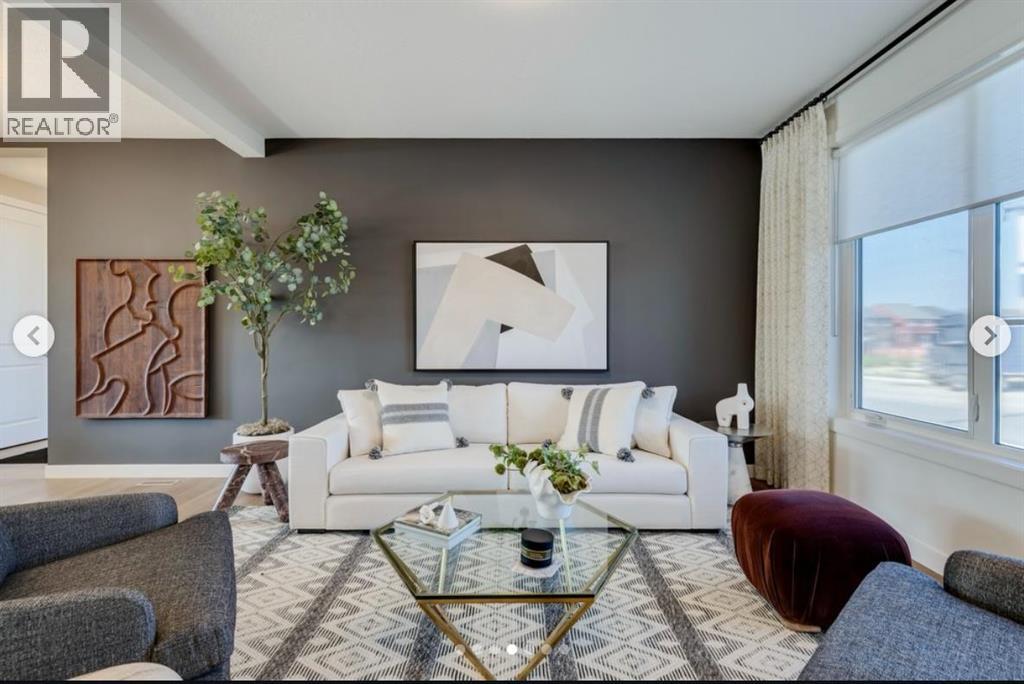 Row / Townhouse for Sale in 81 Sora Gate SE|Calgary, Alberta T3S0M6 3