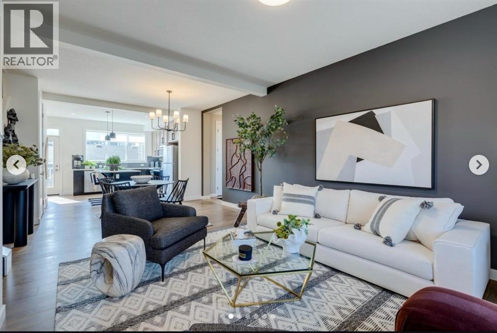 Row / Townhouse for Sale in 81 Sora Gate SE|Calgary, Alberta T3S0M6 4