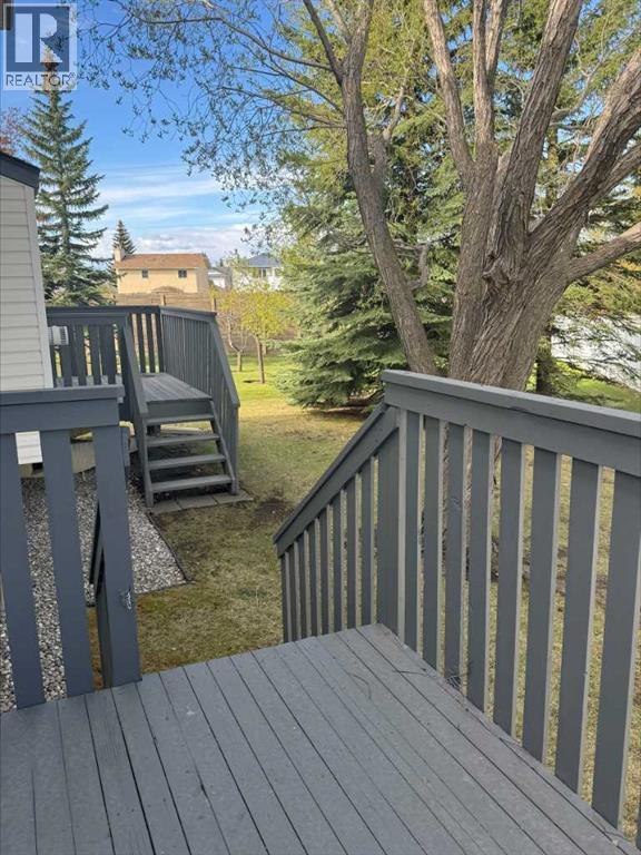 Row / Townhouse for Sale in 402 Citadel Heights NW|Calgary, Alberta T3G4A1 3