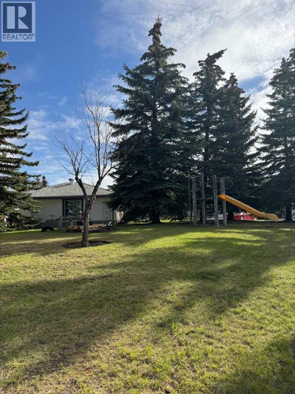 Row / Townhouse for Sale in 402 Citadel Heights NW|Calgary, Alberta T3G4A1 4