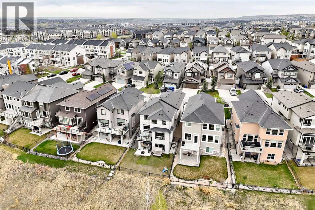 House for Sale in 91 Nolanfield Crescent NW|Calgary, Alberta T3R0L6 3