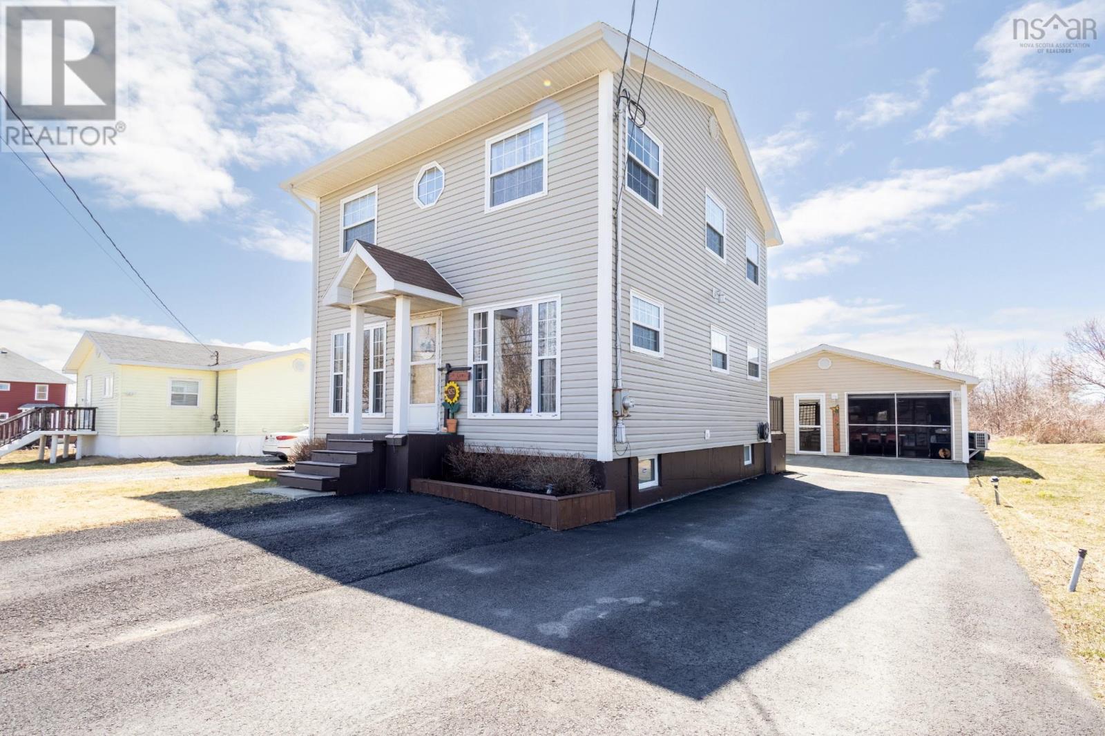 3752 Ellsworth Avenue, New Waterford, Nova Scotia B1H2H8