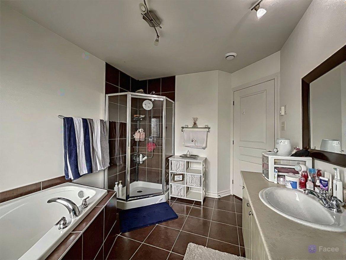 For sale: 4505 Ch. des Prairies, #6, Brossard, Quebec J4Y0E5