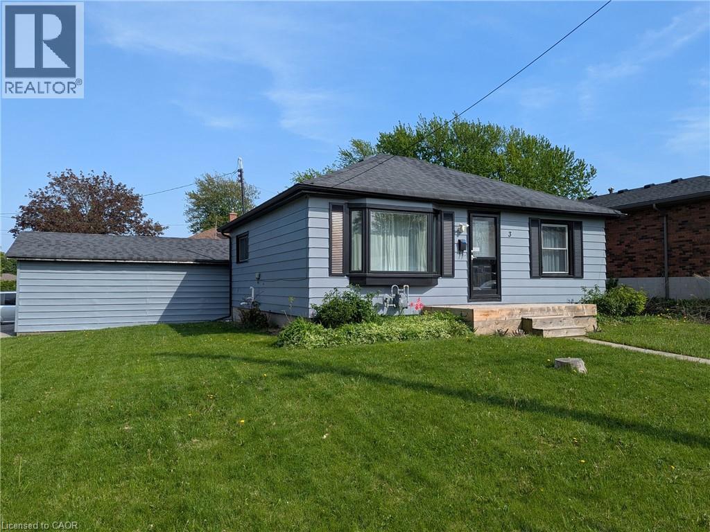 3 MAITLAND Avenue, Hamilton, Ontario L9A3J4