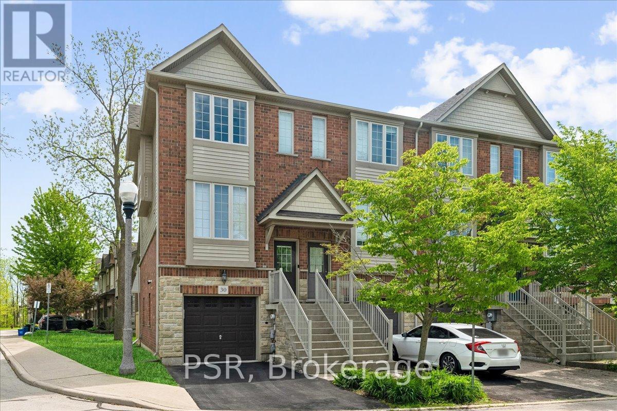 30 CHAPMAN LANE, Hamilton (Ancaster), Ontario L9G0A5