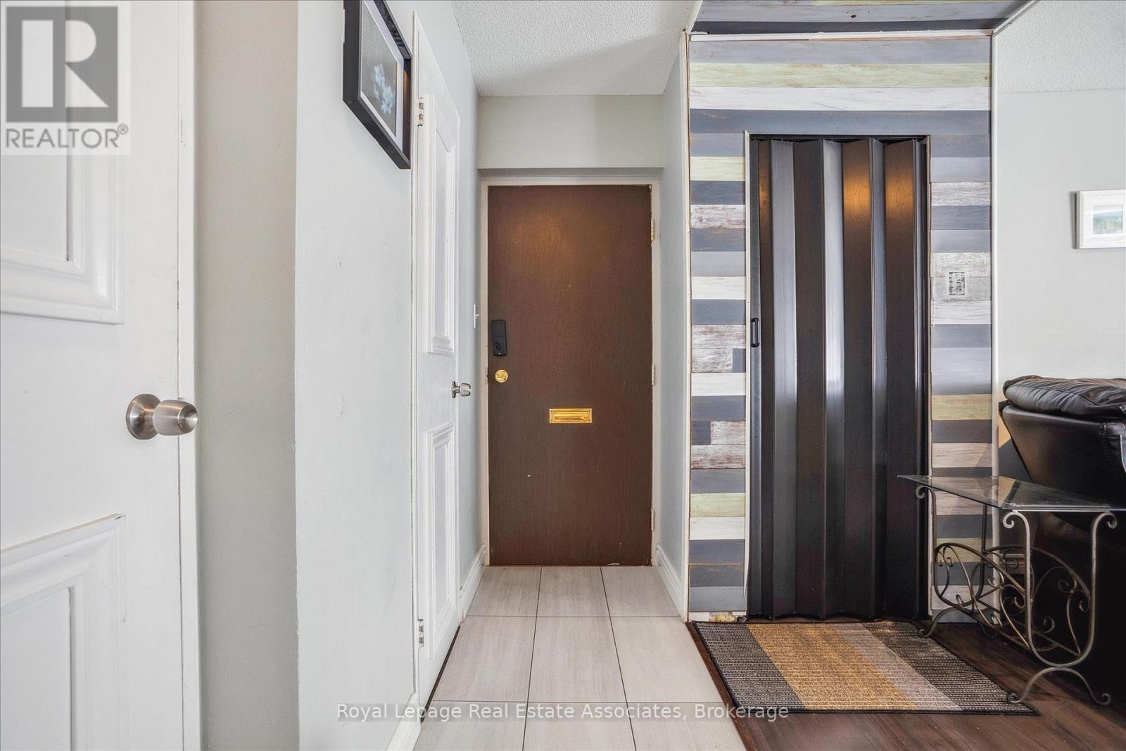 Row / Townhouse for Sale in 53 - 2035 SOUTH MILLWAY|Mississauga (Erin Mills), Ontario L5L1R7 5