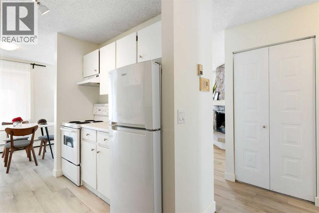 Apartment for Sale in 21, 2414 14A Street SW|Calgary, Alberta T2T5X3 3