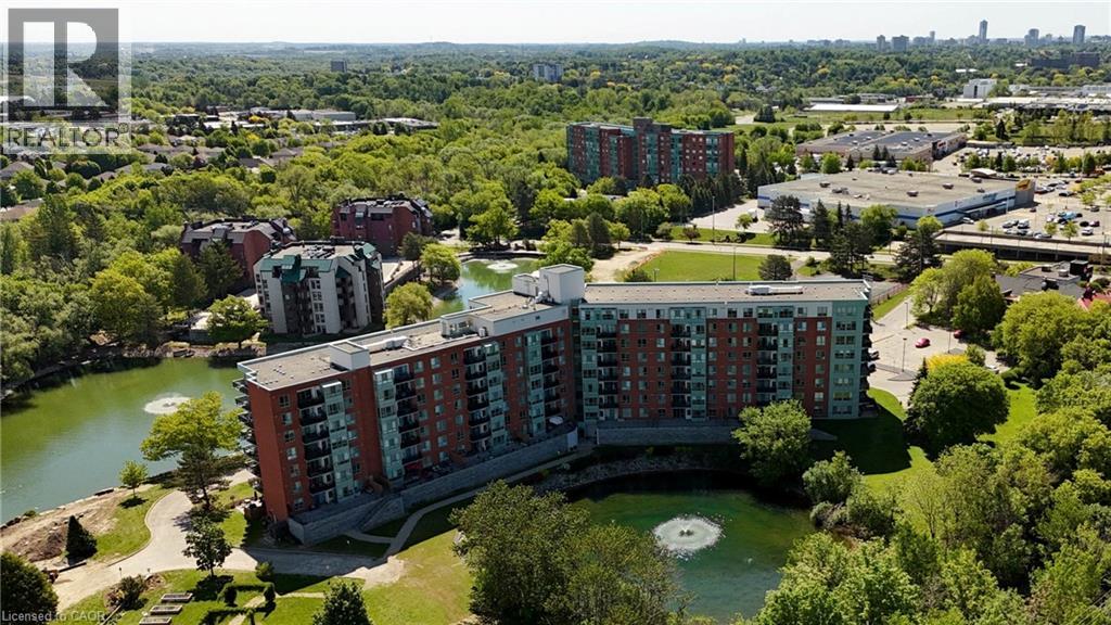 30 BLUE SPRINGS Drive Unit# 102, Waterloo, Ontario N2J4T2