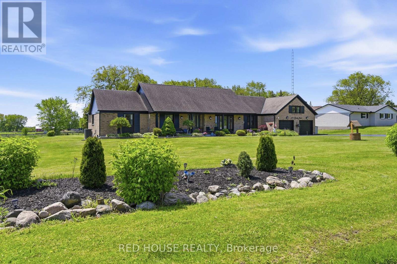 875 BRAWLEY ROAD W