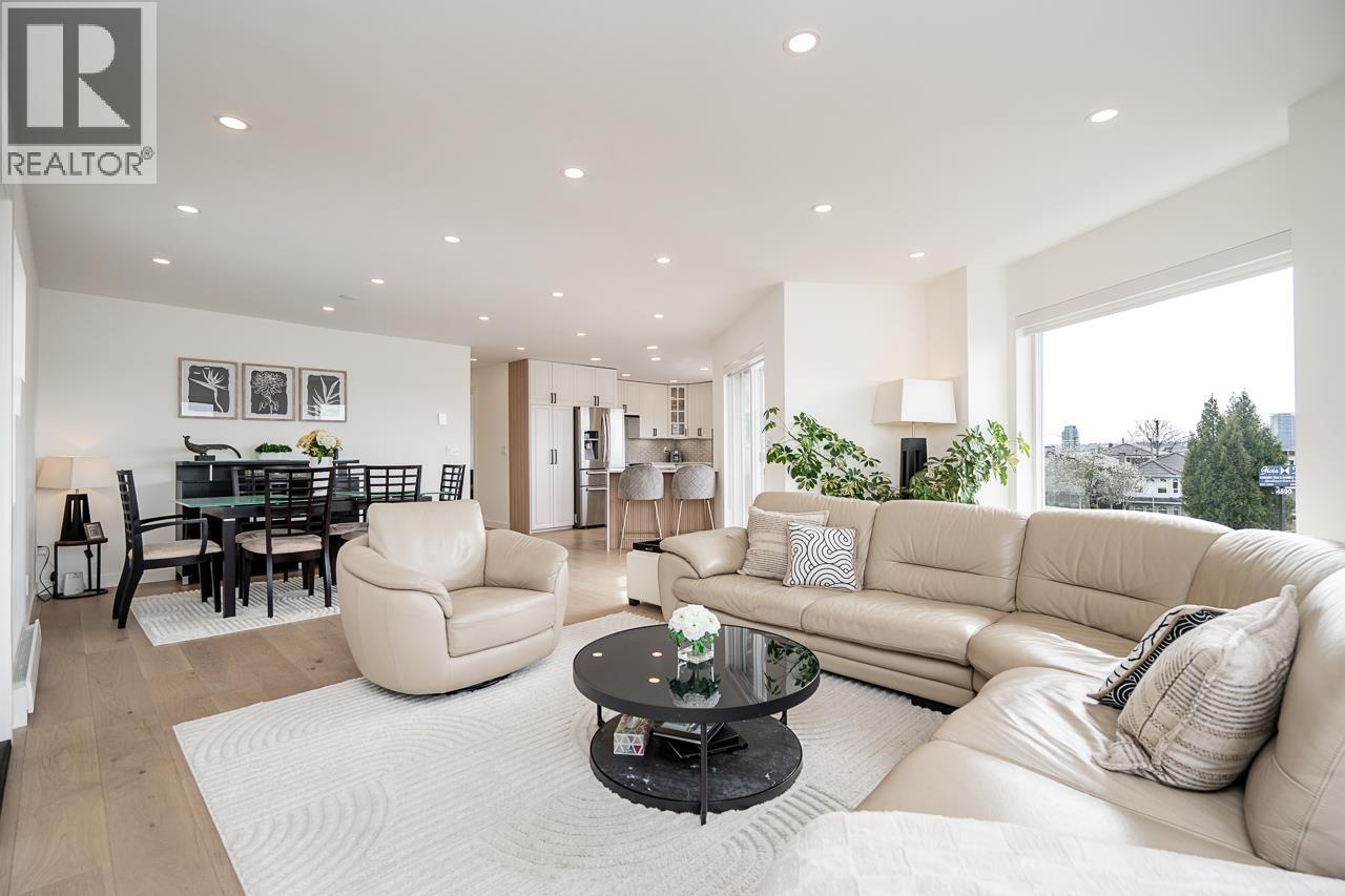 397 DELTA AVENUE|Burnaby, British Columbia V5B3C7