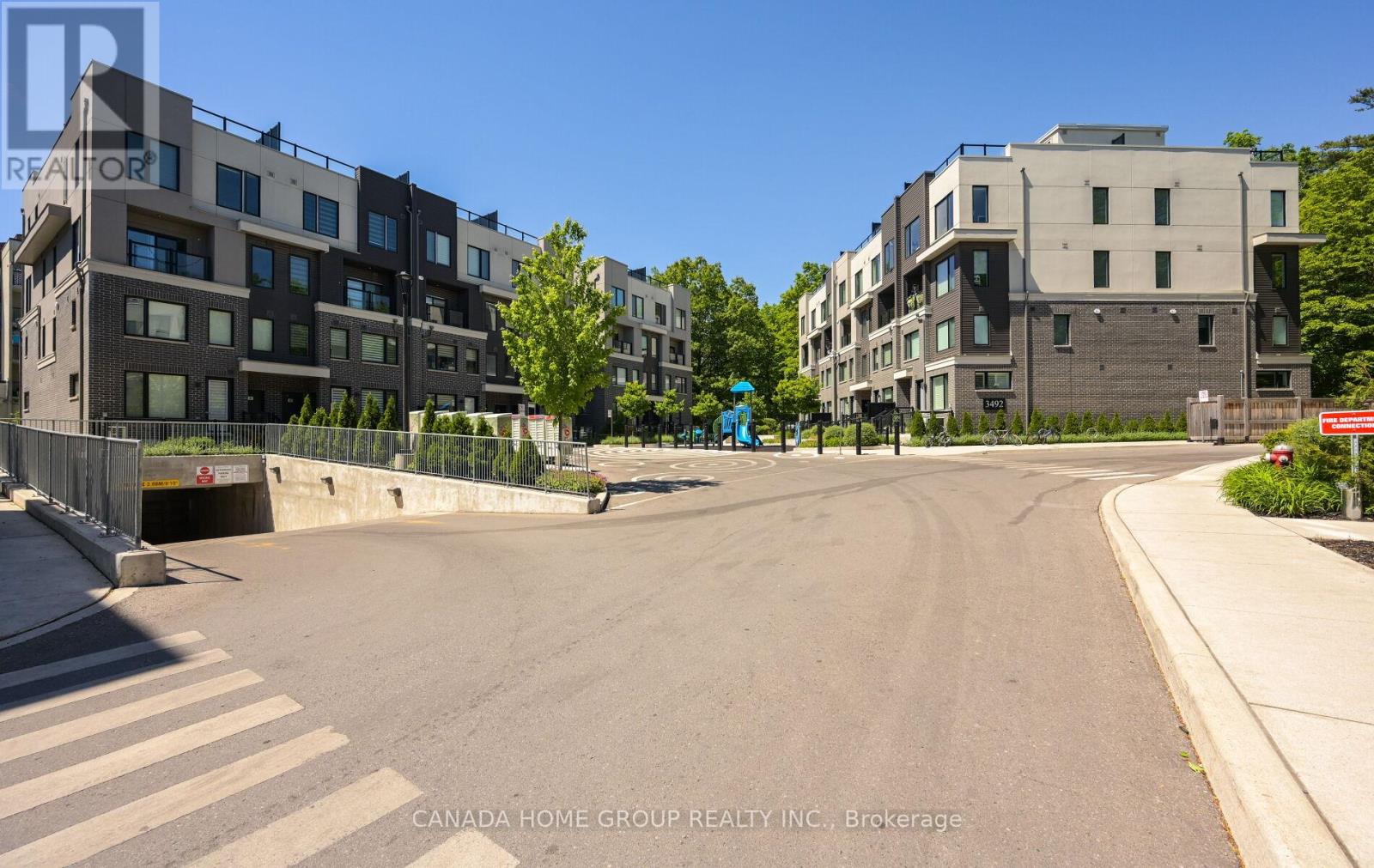 Row / Townhouse for Sale in 12 - 3492 WIDDICOMBE WAY|Mississauga (Erin Mills), Ontario L5L0B8