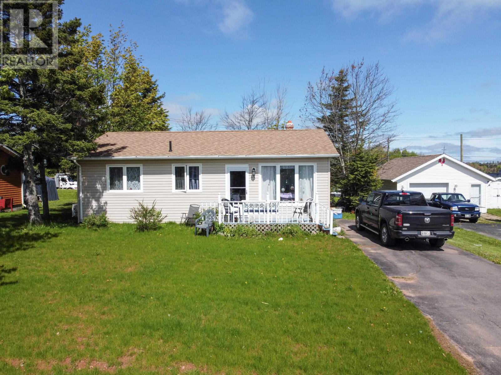 23 Westcomb Crescent