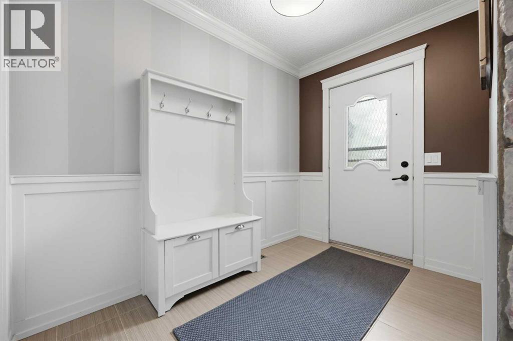 Row / Townhouse for Sale in 7, 12625 24 Street SW|Calgary, Alberta T2W4B1 3