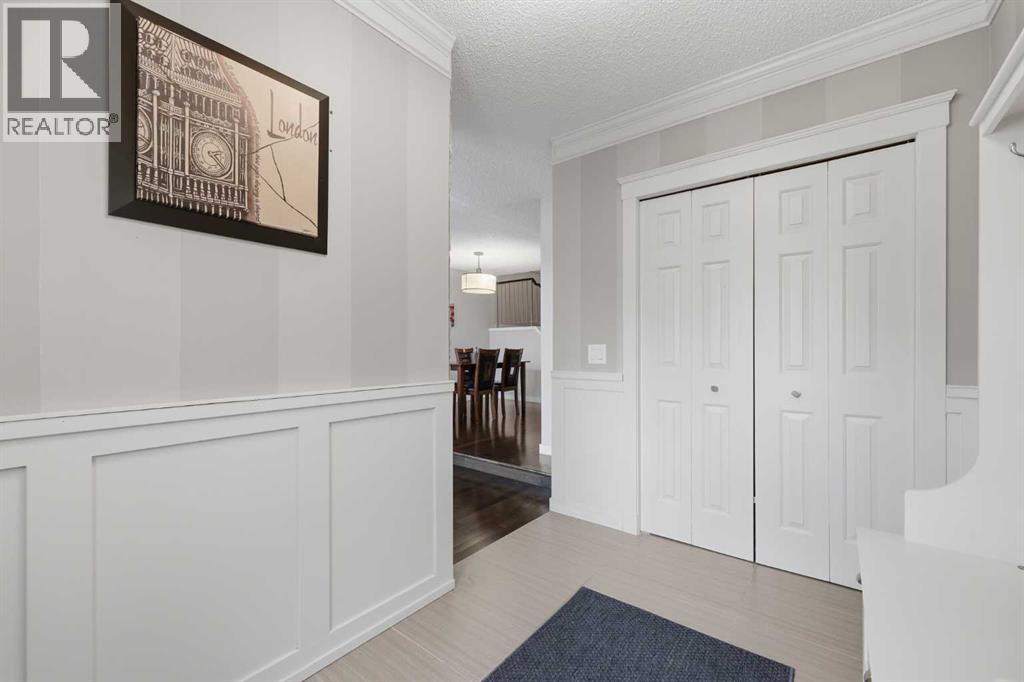Row / Townhouse for Sale in 7, 12625 24 Street SW|Calgary, Alberta T2W4B1 4