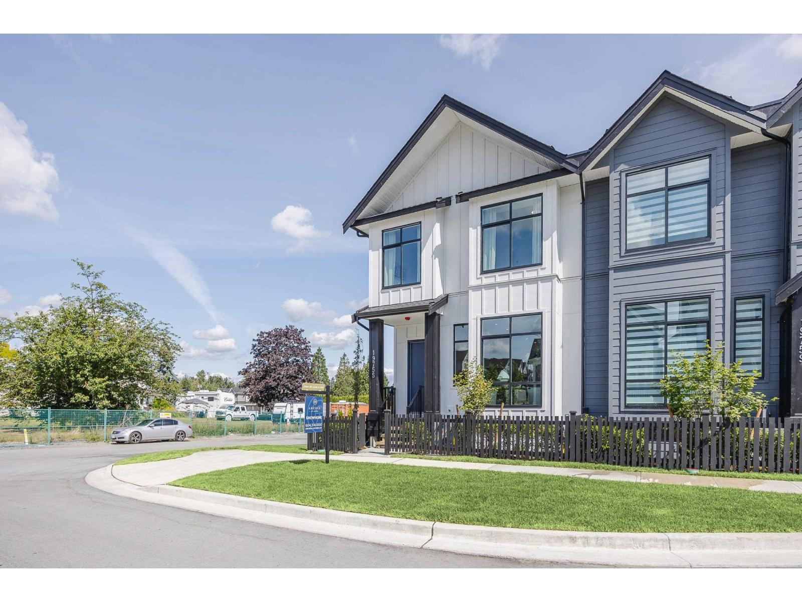 For sale: 19767 75B AVENUE, Langley, British Columbia V2Y1S1