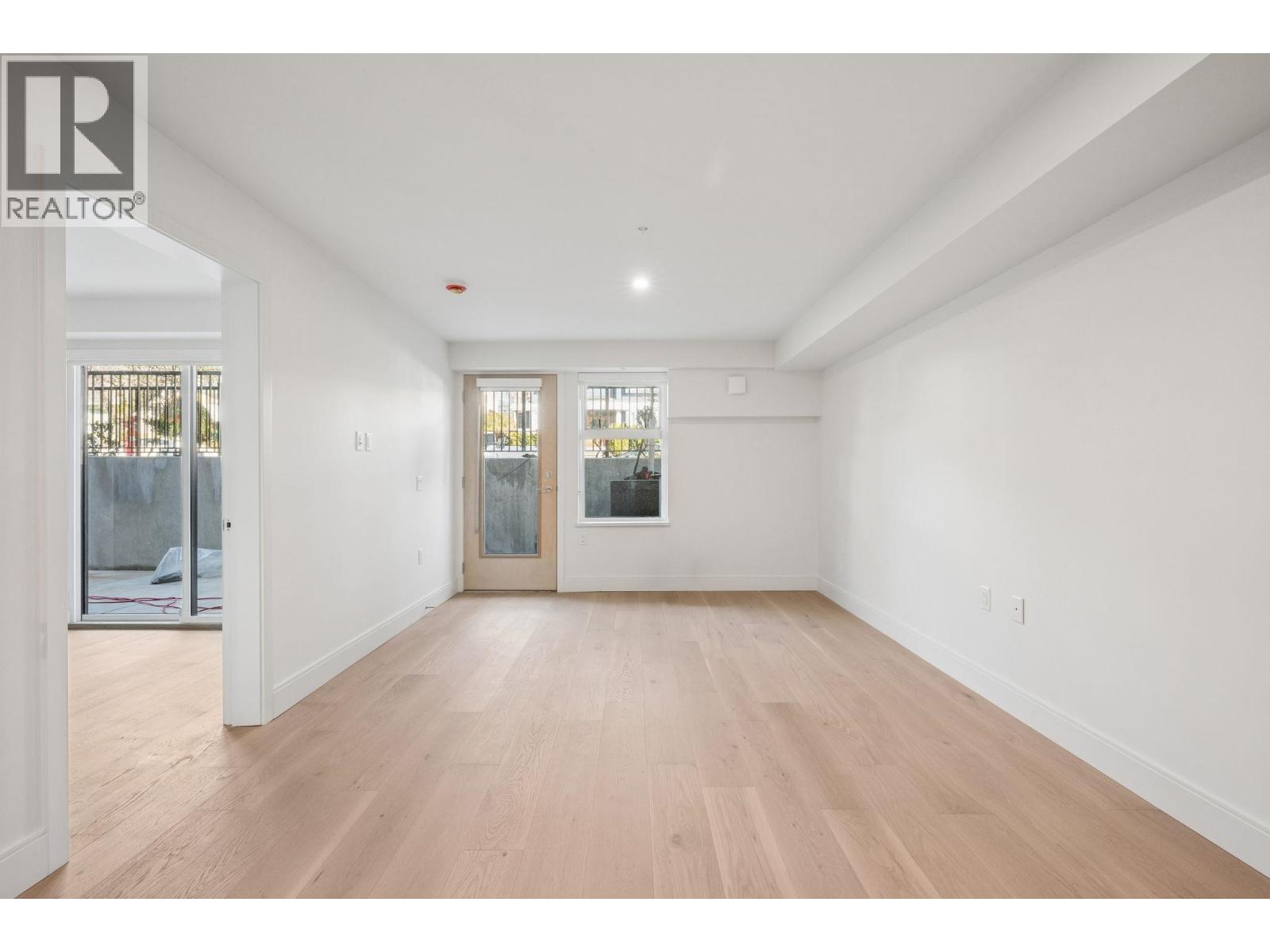 103 378 W 45TH AVENUE|Vancouver, British Columbia V5Y0P6