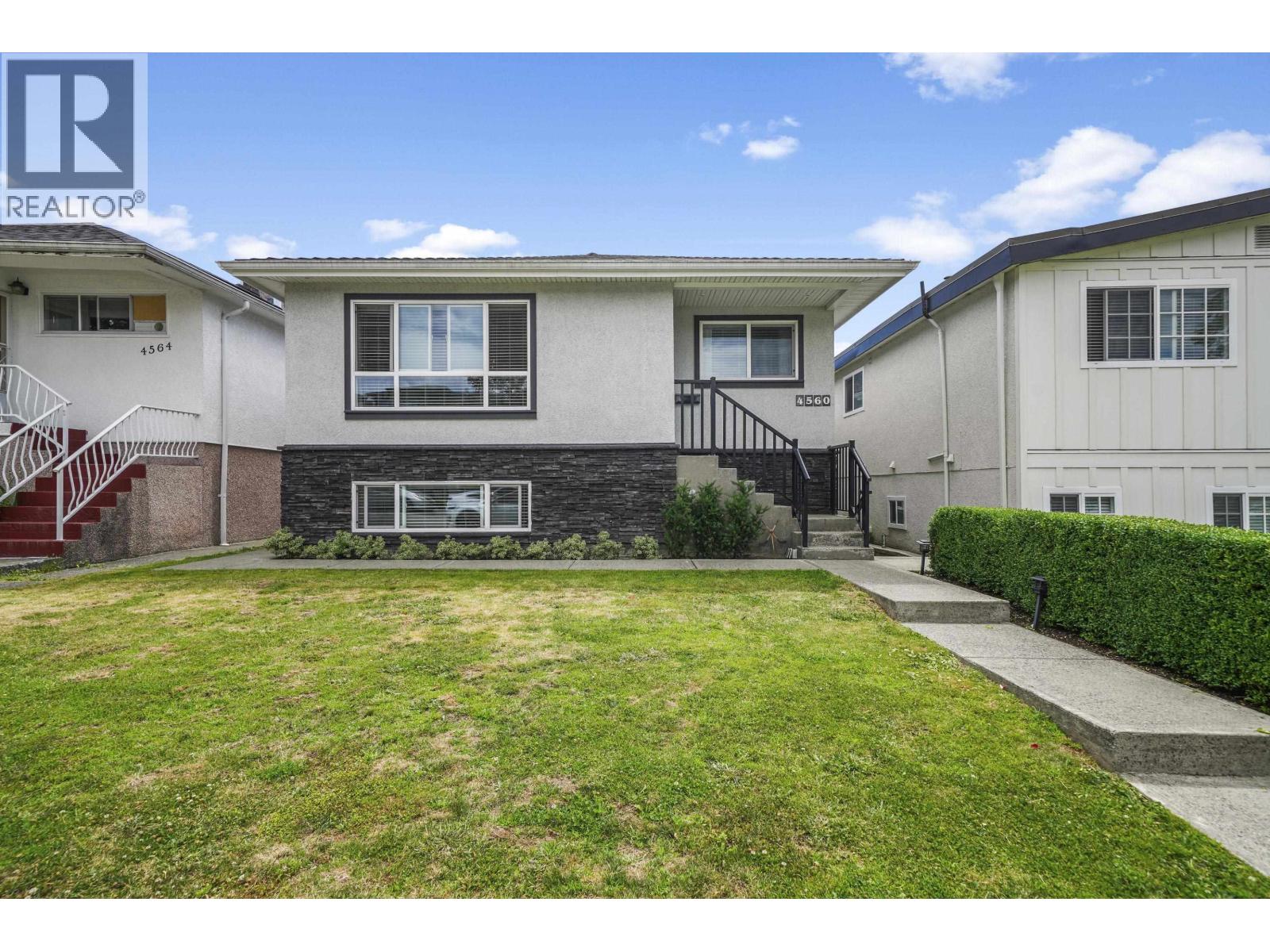 4560 PENDER STREET|Burnaby, British Columbia V5C2N1