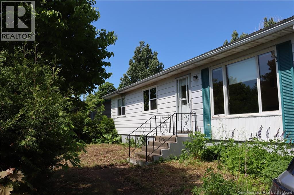 99 McLean Street