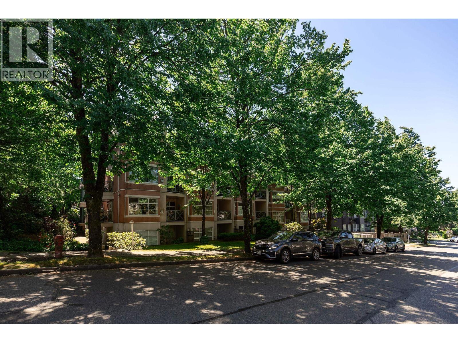 206 2388 TRIUMPH STREET|Vancouver, British Columbia V5L1L5