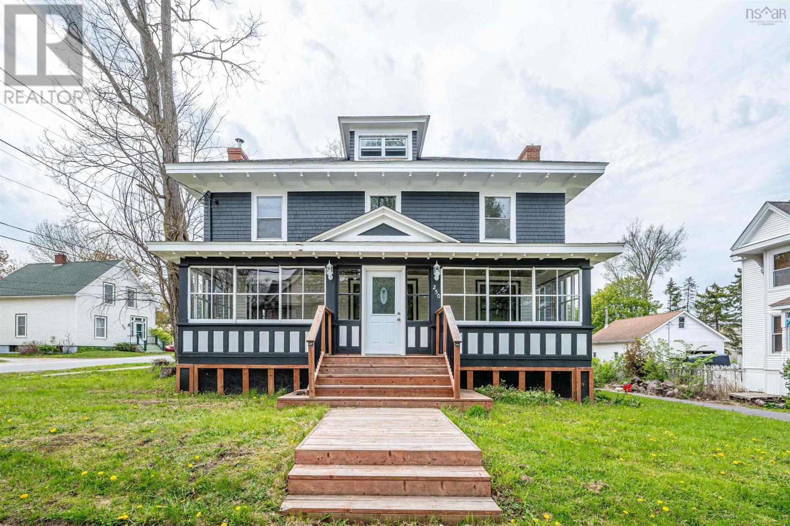 250 Gray Street