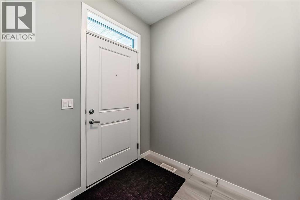 Duplex for Sale in 984 Seton Circle SE|Calgary, Alberta T3M2V2 4