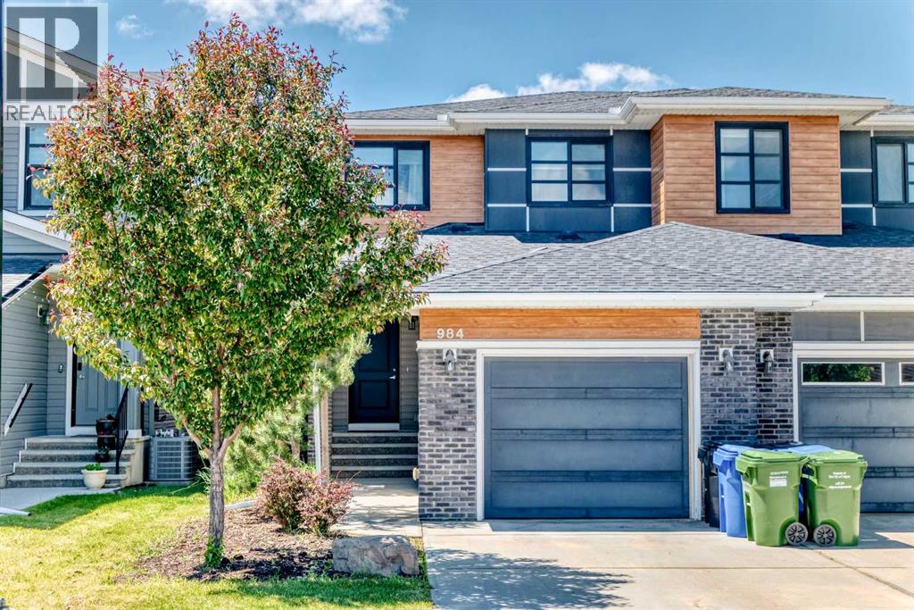 Duplex for Sale in 984 Seton Circle SE|Calgary, Alberta T3M2V2