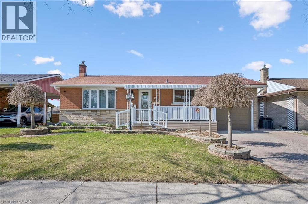 120 LORRAINE Avenue, Kitchener, Ontario N2B2N2