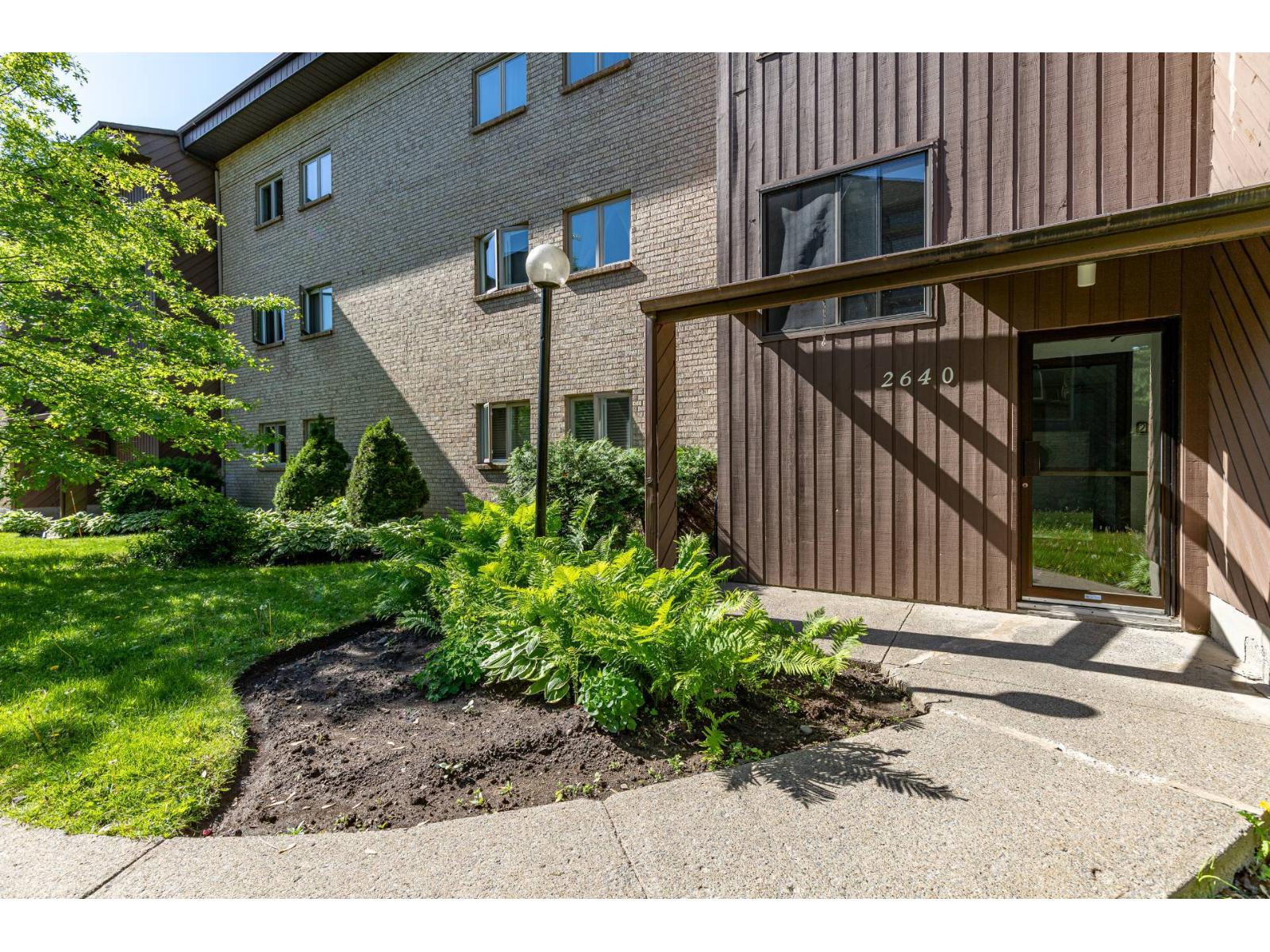 2640 Rue Bellerose, #3, Longueuil (Le Vieux-Longueuil), Quebec J4L4H9