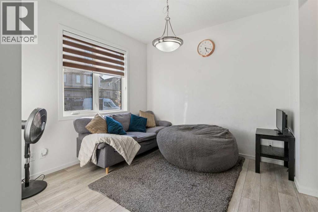 Duplex for Sale in 223 Carrington Circle NW|Calgary, Alberta T3P0Y4 4