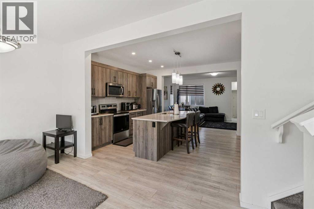Duplex for Sale in 223 Carrington Circle NW|Calgary, Alberta T3P0Y4 5