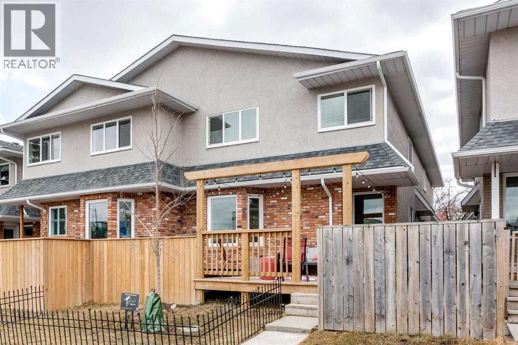 Row / Townhouse for Sale in 1, 2127 34 Avenue SW|Calgary, Alberta T3H2M1