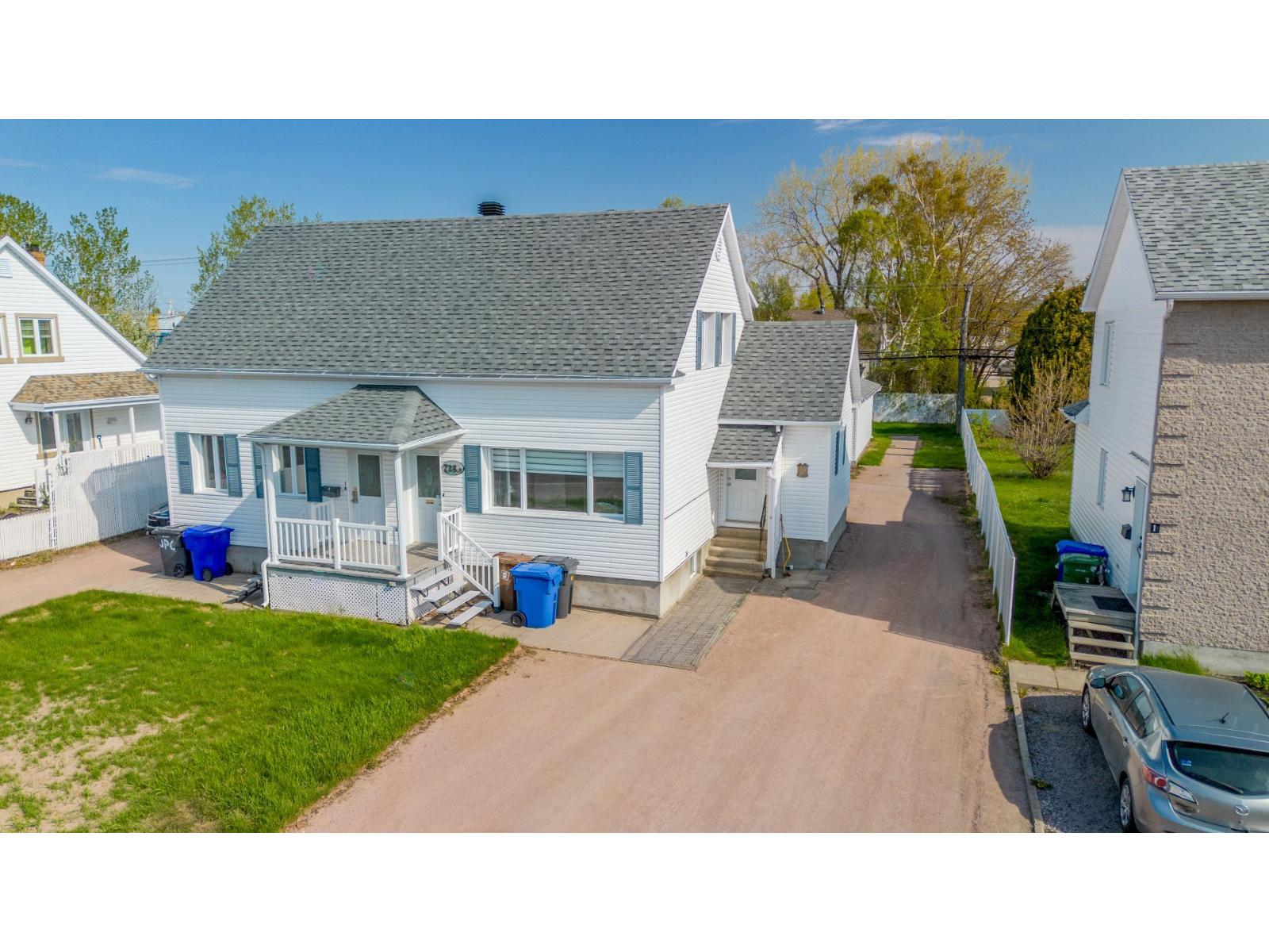 738 Boul. Joliet, Baie-Comeau, Quebec G5C1P2