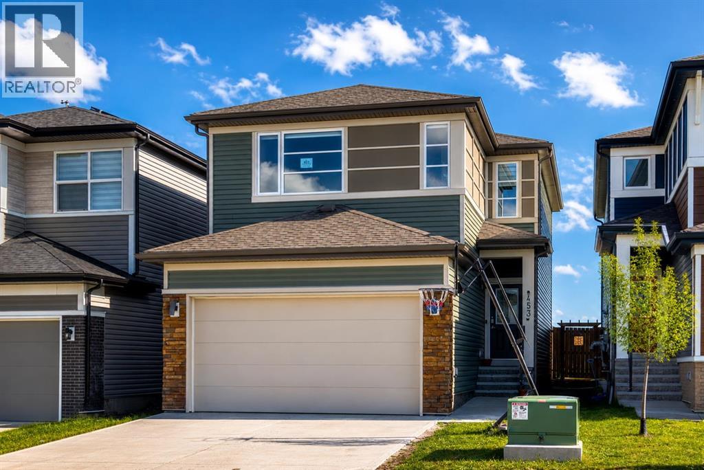 House for Sale in 453 Corner Meadows Way NE|Calgary, Alberta T3N1Y7