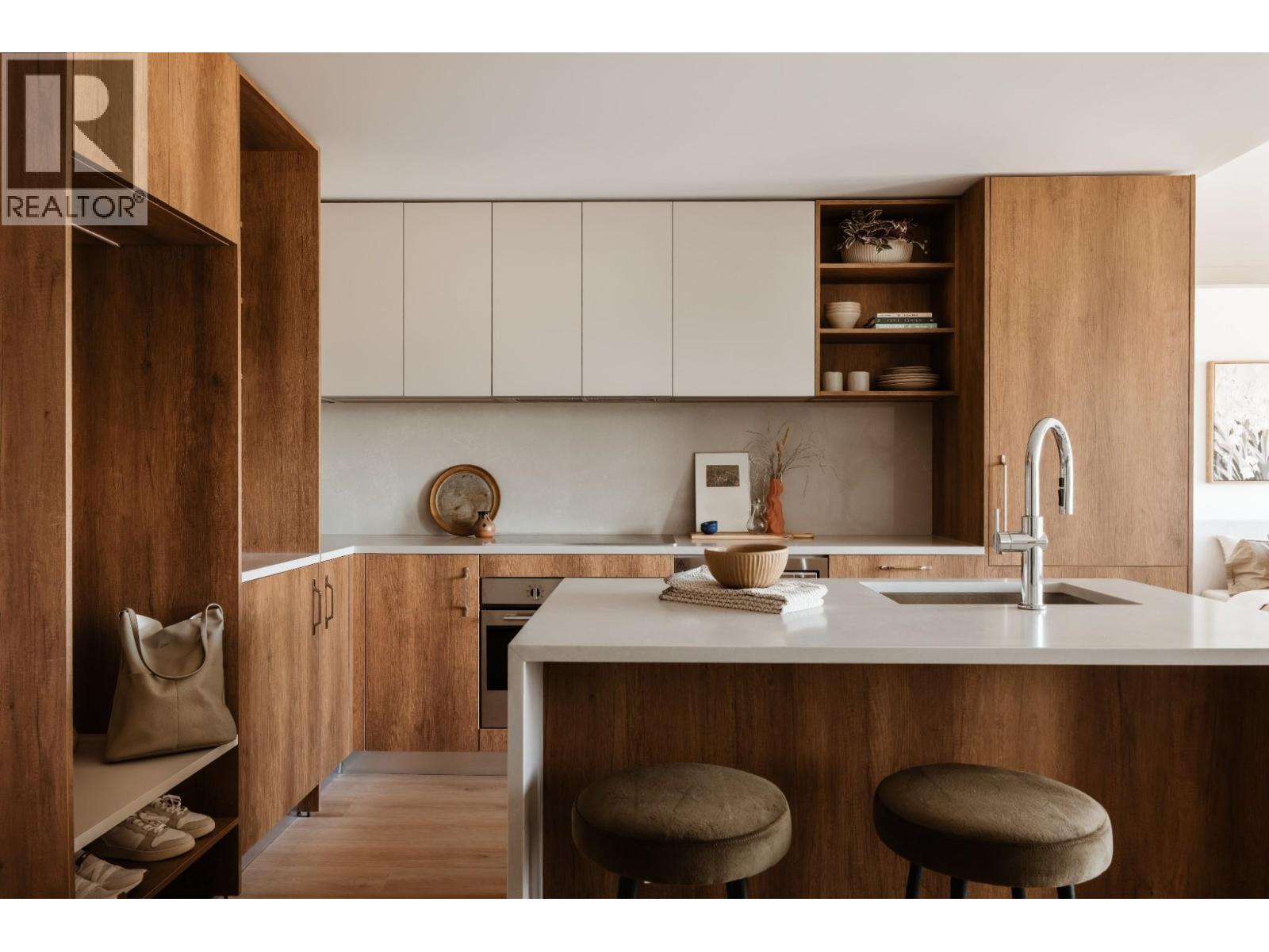 301 133 W 49TH AVENUE|Vancouver, British Columbia V5Z2S3