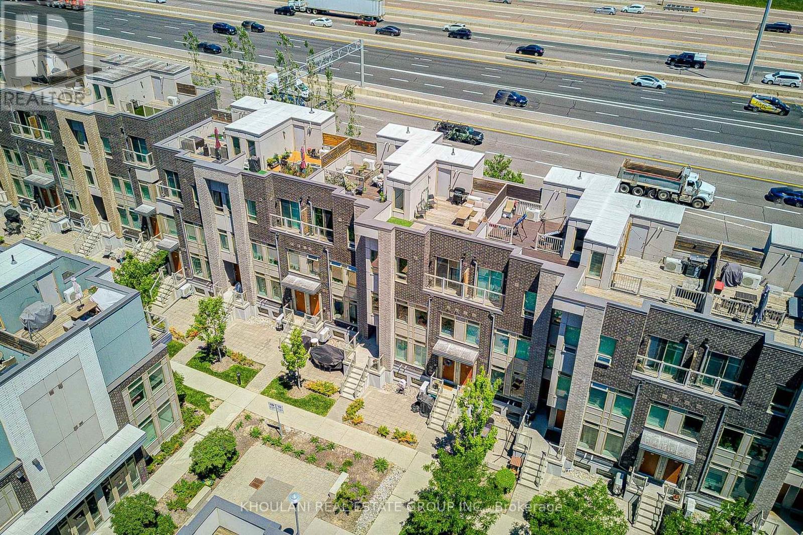 Row / Townhouse for Sale in 240 - 11 APPLEWOOD LANE|Toronto (Etobicoke West Mall), Ontario M9C0C1 3