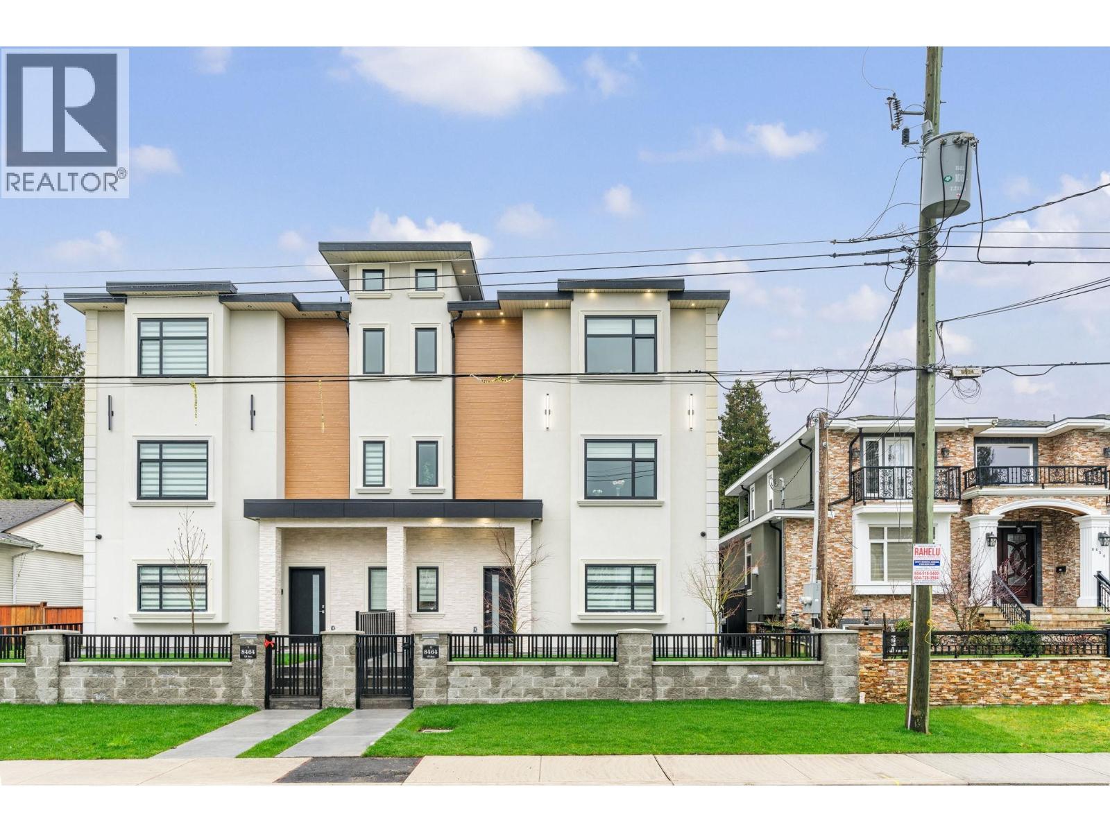 2 8464 15TH AVENUE|Burnaby, British Columbia V3N1Y2