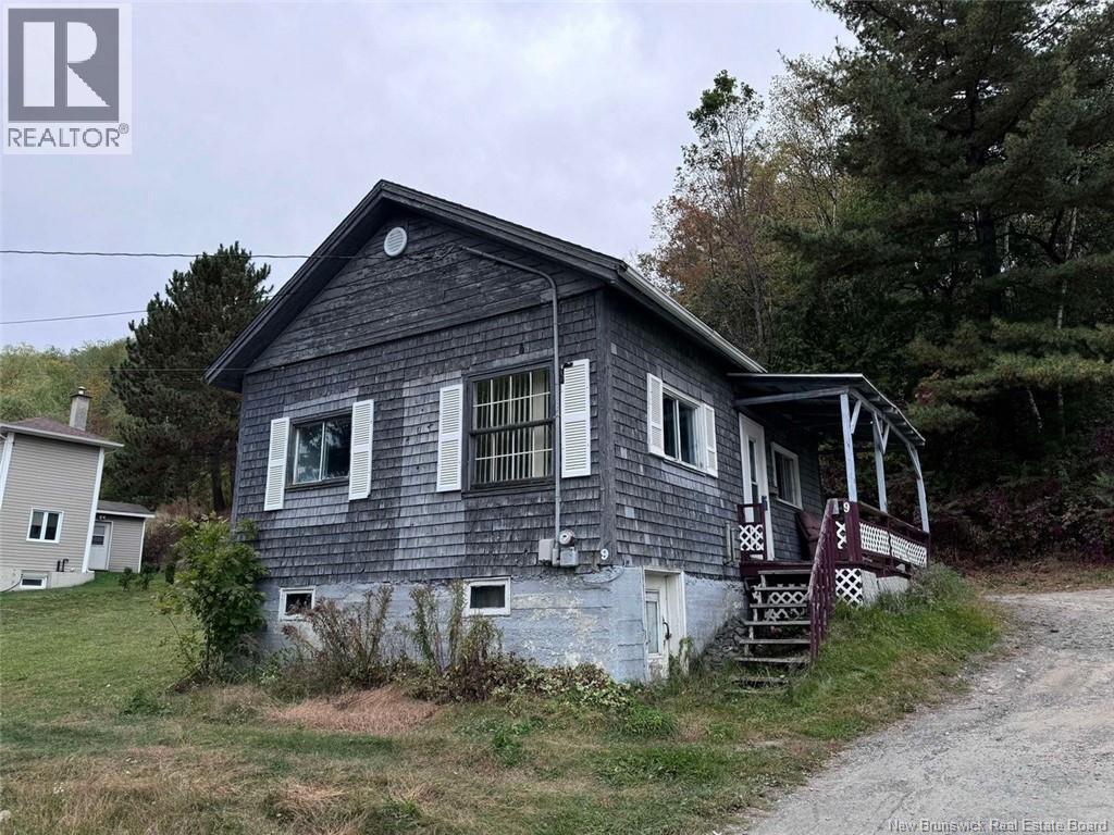 9 Veniot Street, Edmundston, New Brunswick E3V1K9