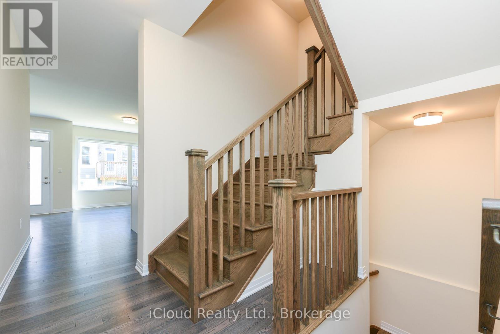 Row / Townhouse for Sale in 3523 POST ROAD|Oakville (GO Glenorchy), Ontario L6H7W5 5