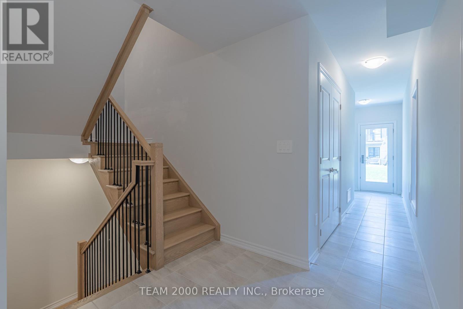 Row / Townhouse for Sale in 5942 SAIGON STREET|Mississauga (East Credit), Ontario L5V0E9 4