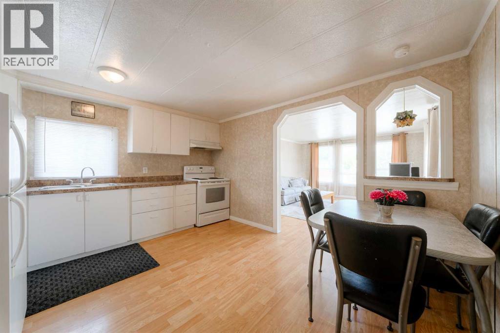 Mobile Home for Sale in 235, 6220 17 Avenue SE|Calgary, Alberta T2A0W6 3