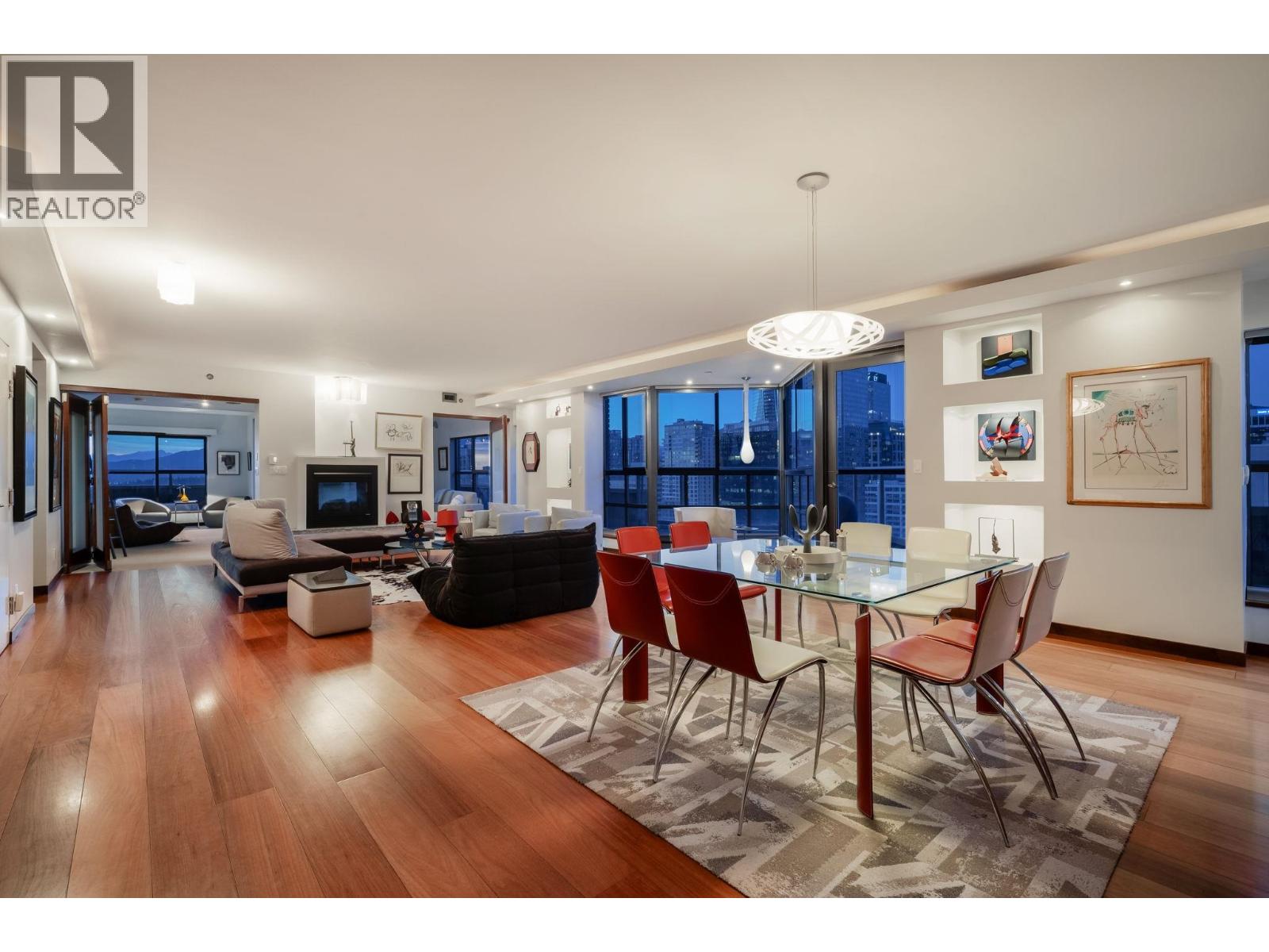 2301 909 BURRARD STREET|Vancouver, British Columbia V6Z2N2