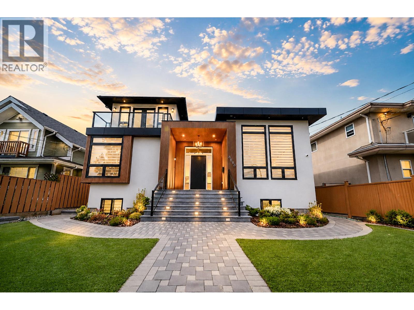 8093 14TH AVENUE|Burnaby, British Columbia V3N2B5