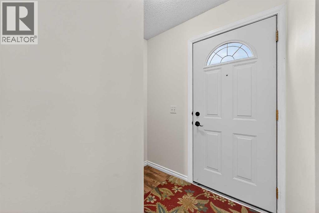 Row / Townhouse for Sale in 7, 14736 Deerfield Drive SE|Calgary, Alberta T2J5Y1 3
