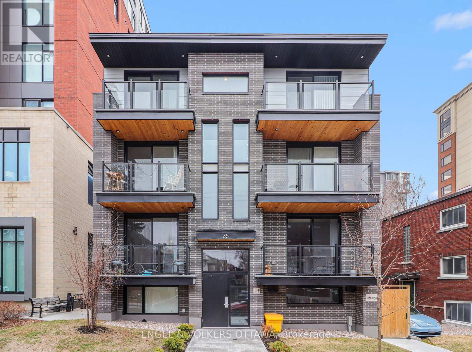 7 - 35 MONK STREET